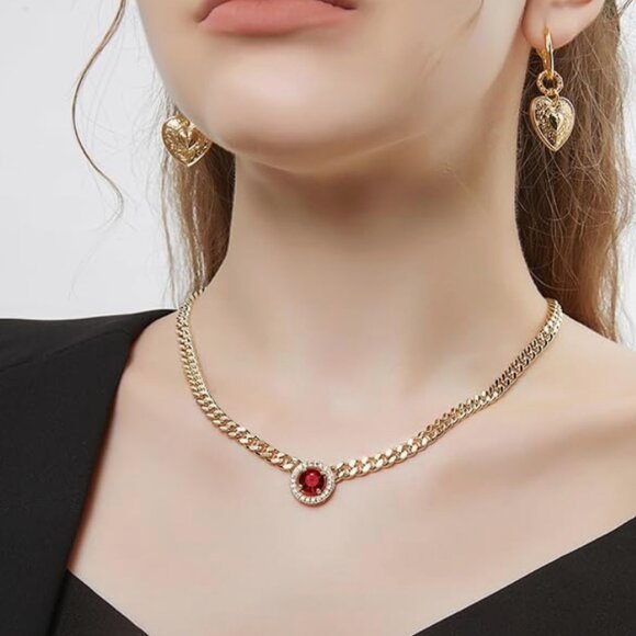 ✦Golden Plated Cuban Link Chain Necklace - Picture 3 of 4